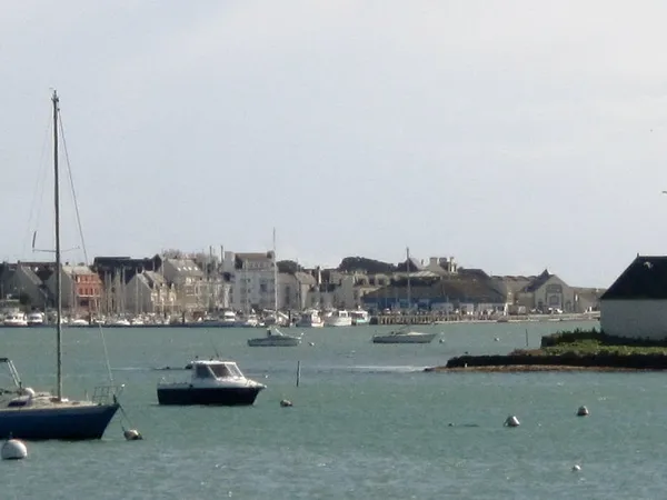 ÉTEL — Un terrain pour imaginer votre maison, le littoral à pied