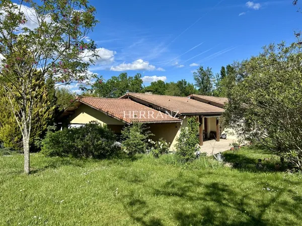 Maison 150 m2, 6 pièces, 6355 m2 de terrain, dépendances, id