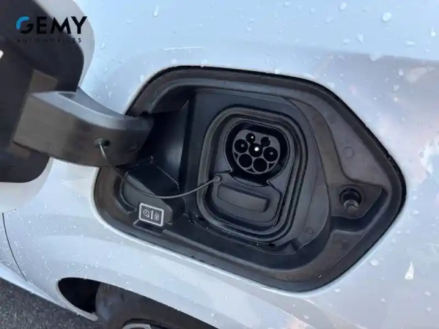 Peugeot 208 electrique 54 kwh 156ch — photo 21