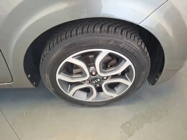 Kia Picanto 1.0l 66 ch isg — photo 14