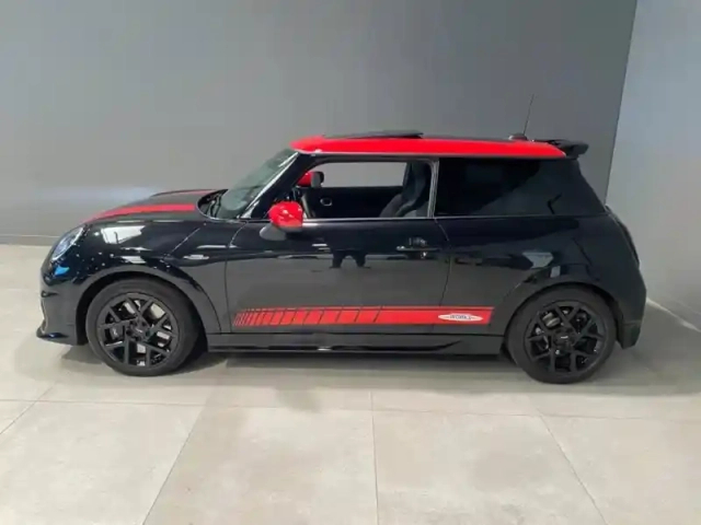 Mini Cooper 3 portes s 204ch jcw dkg7 — photo 5