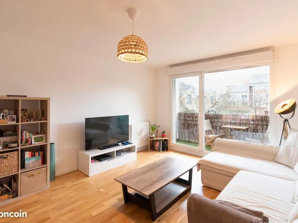 Achères: Bel appartement T3 rénové de 61 m² · Balcon · Box fermé + Parking · 3 min gare RER A