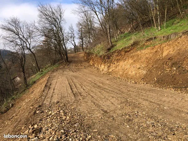 Terrain constructible de 2 250 m² - VIENNE