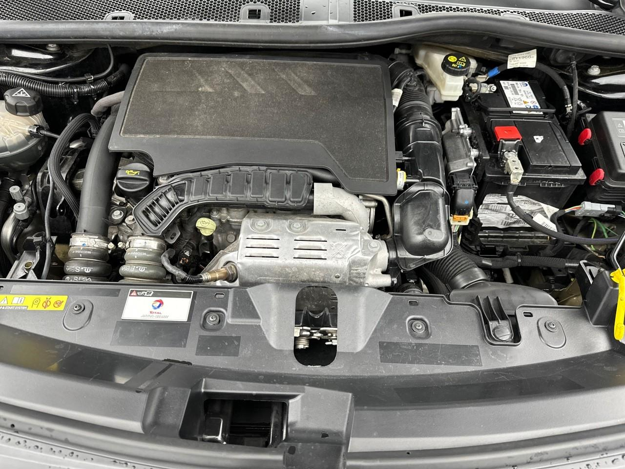 Peugeot 2008 puretech 130 s&s eat8 allure pack — photo 13