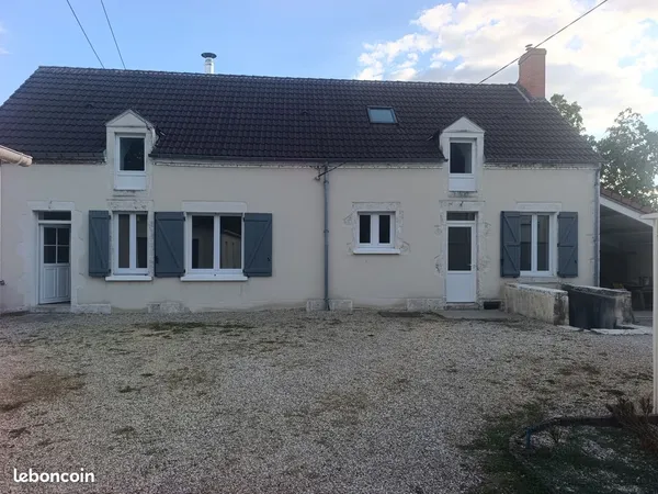 Loue maison 130 m2 mehun sur yevre 1180 e