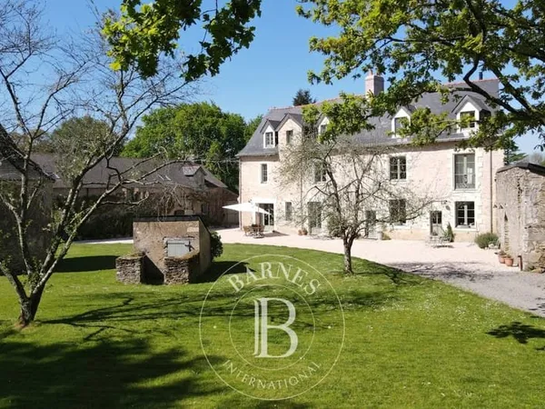SUCÉ-SUR-ERDRE - Manoir du XVe siècle entièrement rénové
