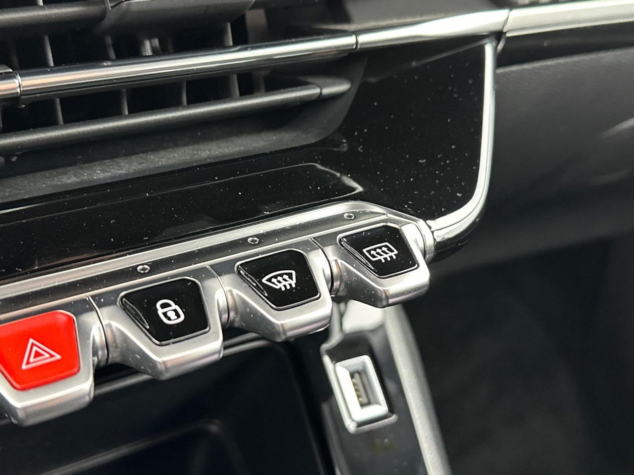 Peugeot 2008 puretech 100 s&s bvm6 style — photo 29