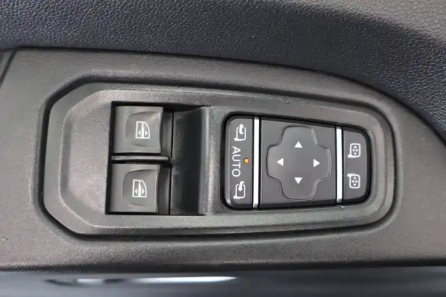 Renault Trafic fgn l1h1 2800 kg blue dci 130 — photo 52