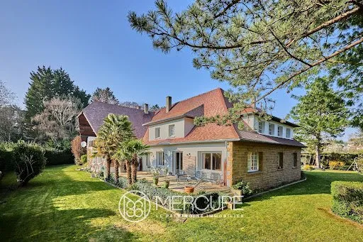 Maison 12 pièces 435 m²