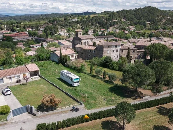 Terrain 1000 m²