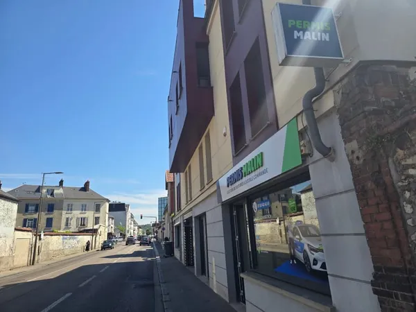 Bonne rentabilité! Superbe Immeuble idéalement placé proche toute commodité Centre ville Gare et fut