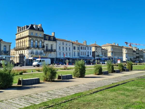 Grand appartement meublé de charme au port de pauillac - Bail Mobilité 1 à 10 mois