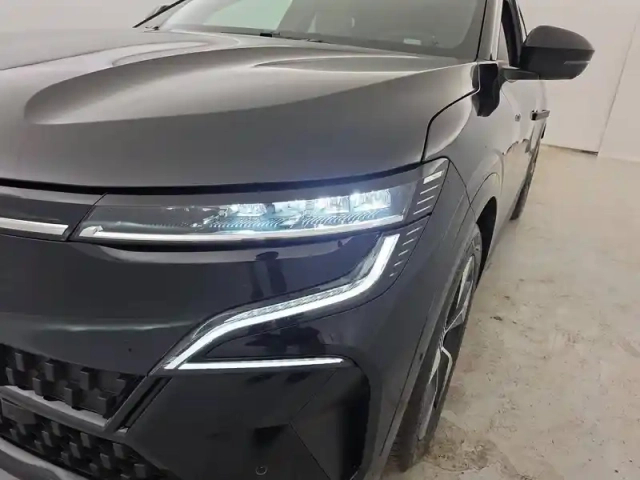 Renault Megane e-tech 220 ch autonomie confort gsr2 — photo 217