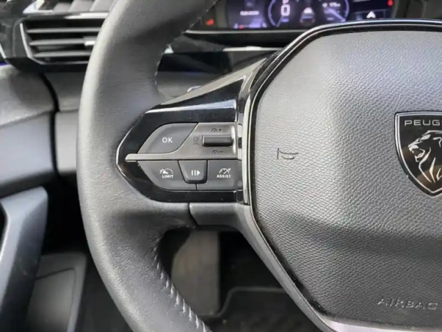 Peugeot 308 iii puretech 130 s&amp;s eat8 allure pack — photo 27