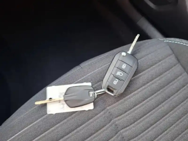 Peugeot 2008 puretech 100 s&amp;s bvm6 — photo 69