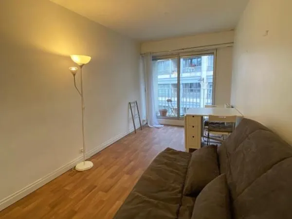 Studio 1 pièce 23 m²