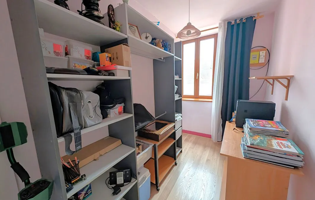 Photo 8