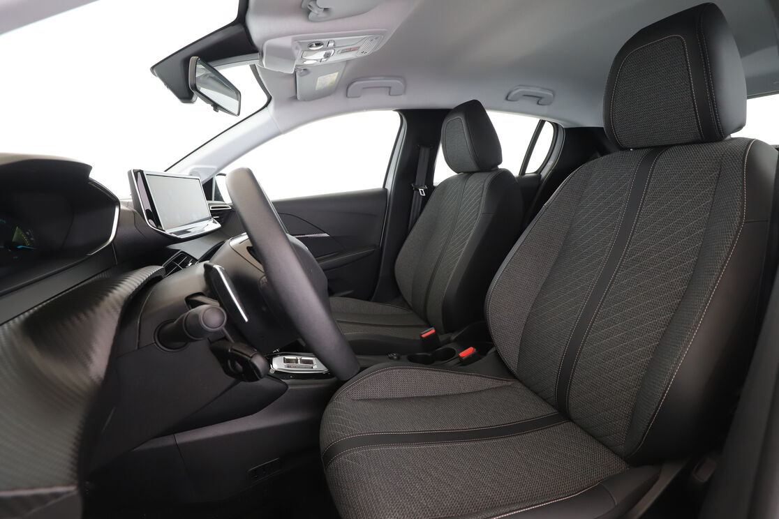 Peugeot 208 1.2 Hybrid Style e-DCS6 — photo 9