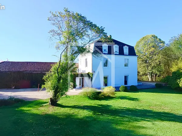 Maison 6 pièces 205 m²