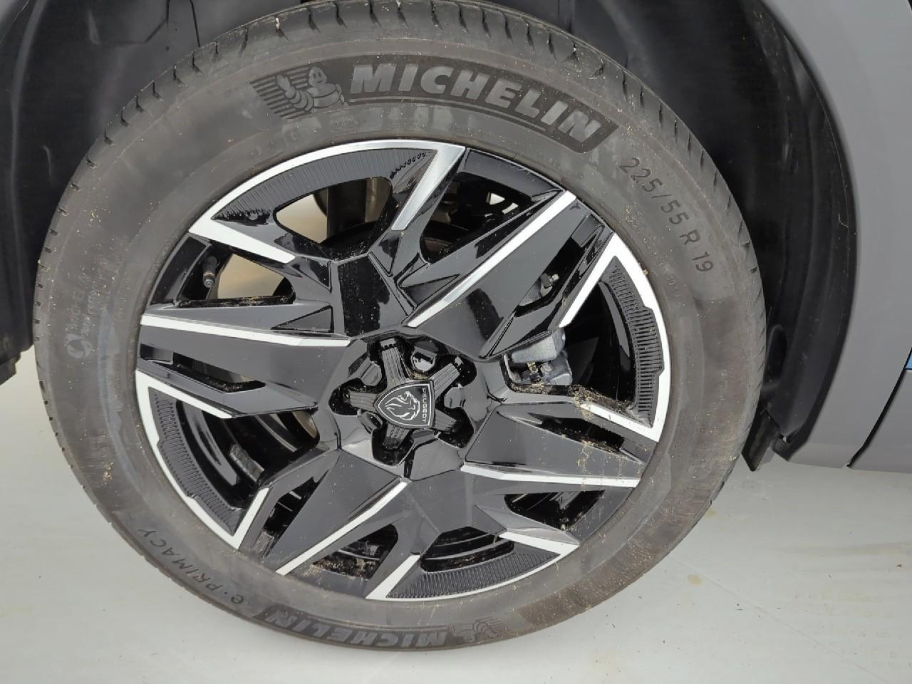 Peugeot 3008 hybrid 136 e-dcs6 allure — photo 18