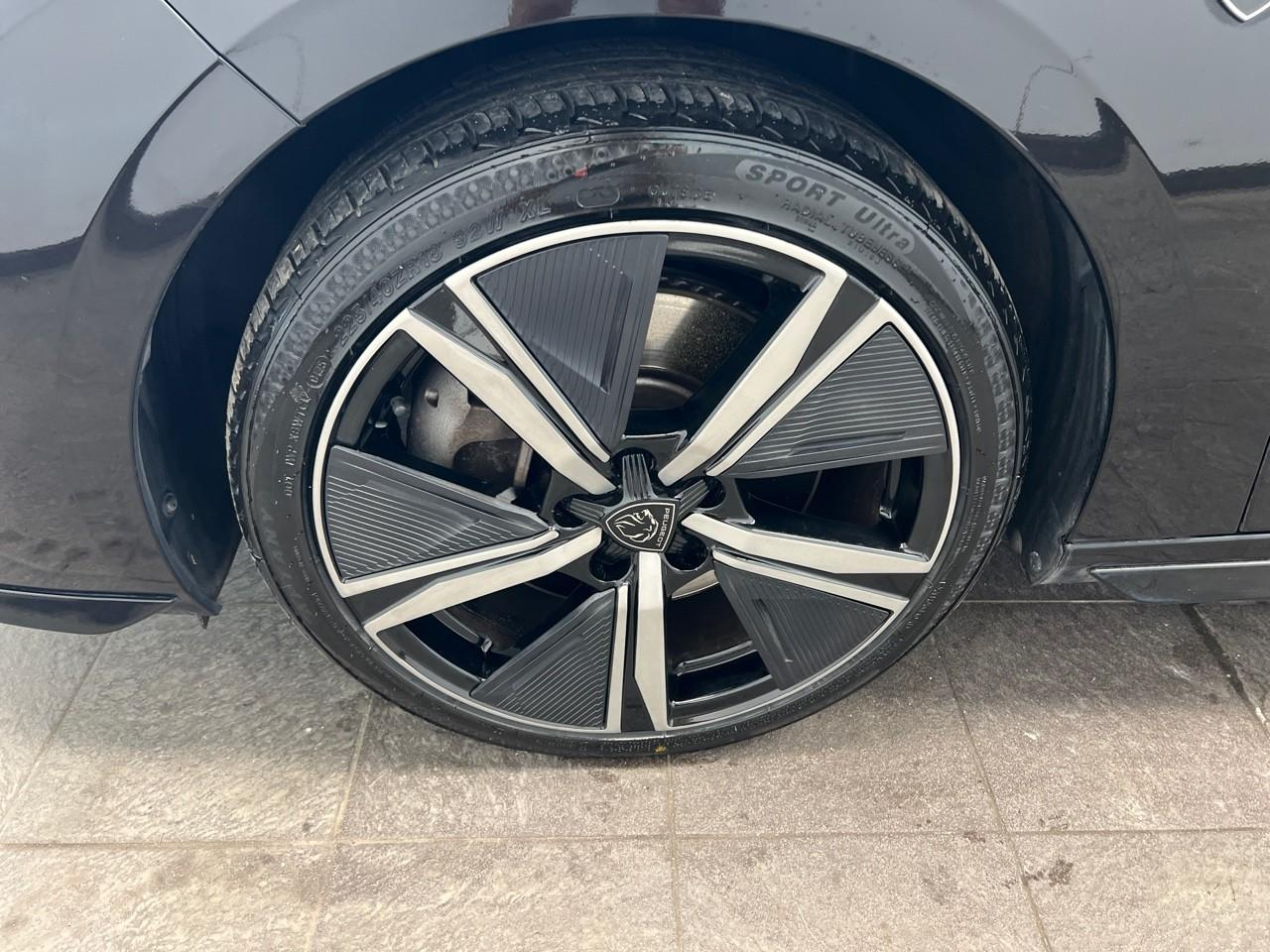 Peugeot 308 phev 225 e-eat8 gt — photo 11