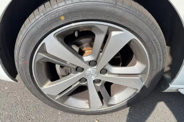 Peugeot 308 bluehdi 130ch s&amp;s eat8 — photo 12