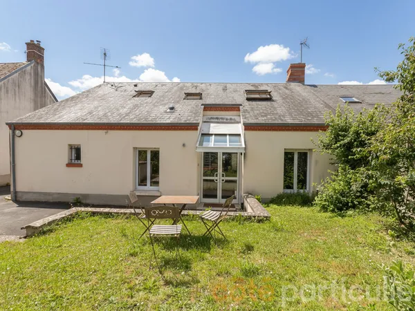 ENSEMBLE IMMOBILIER - T4 avec jardin + T3 en plein bourg de SAINT--CYR-EN-VAL