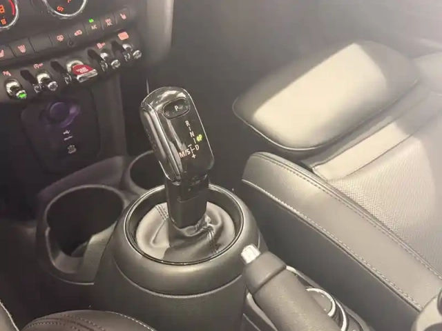 Mini Mini hatch 3 portes cooper 136 ch dkg7 — photo 9