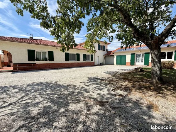 Propriété 7 pièces 248 m²