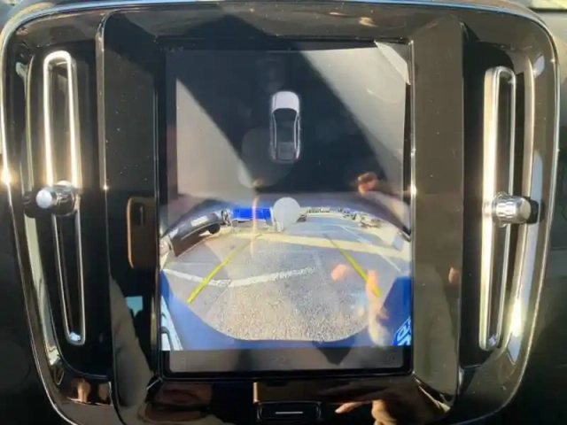 Volvo C40 recharge 238 ch 1edt — photo 36