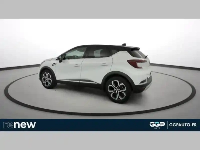 Renault Captur e-tech 145 - 21 r.s. line — photo 10