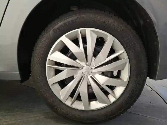 Peugeot 208 puretech 75 s&amp;s bvm5 — photo 11