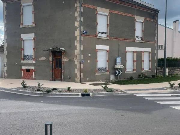 Maison familiale de caractère avec garage et 4 chambres d'environ 132 m² habitables avec garage de 3