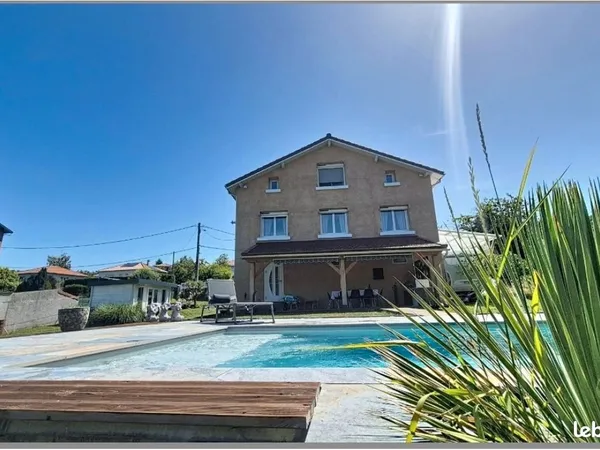 Maison quartier de Chazeau Firminy avec piscine