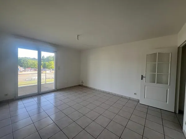 TOURS LAC Appartement F4 2chambres terrasse 20 M² cellier et garage