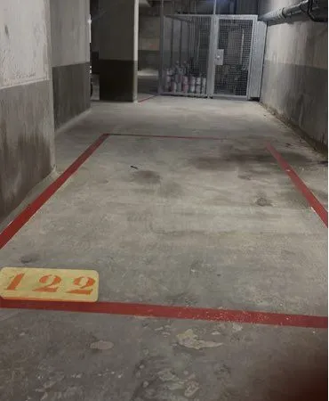 Location - Place de parking en sous-sol | Disponible immédiatement