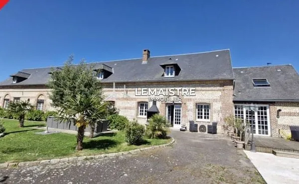 Maison 11 pièces 390 m²