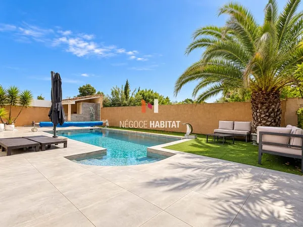 Villa T5 + mezzanine à vendre - Le Crès, terrain de 500 m2 a