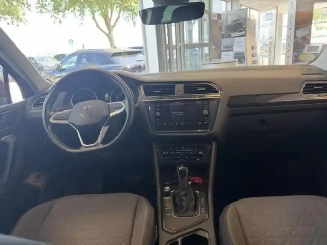Volkswagen Tiguan 2.0 tdi 150ch life business dsg7 — photo 13