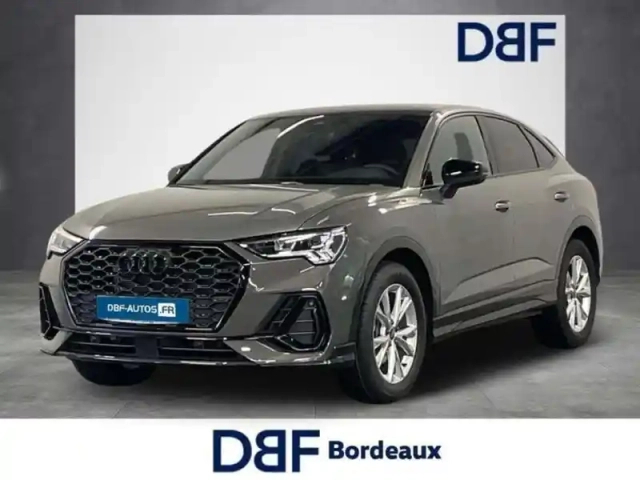 Audi Q3 35 tfsi 150 ch s tronic 7 s line plus — photo 11