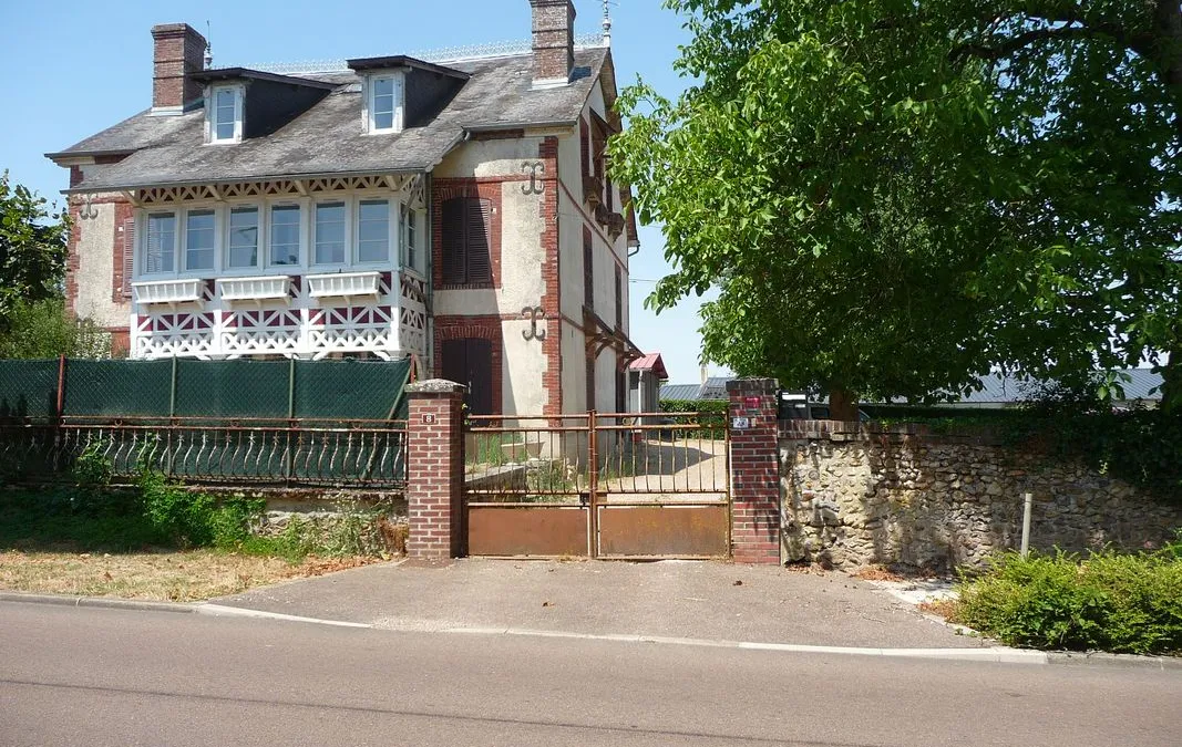Photo 1