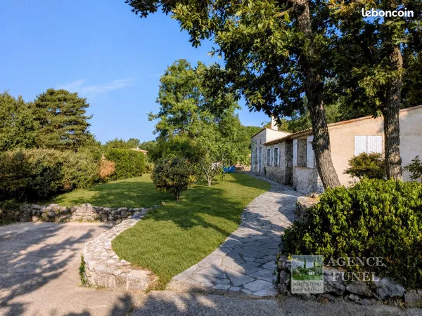 Villa 5 pièces 137 m²