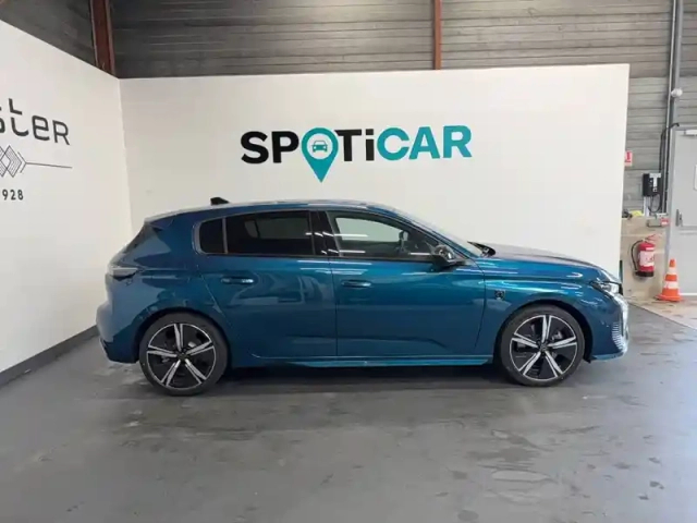 Peugeot 308 phev 225 e-eat8 — photo 11