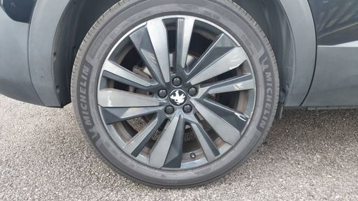 Peugeot 5008 2.0 BlueHdi 180 EAT8 - Gt Pack – 2022 – 126077 km – Diesel – Boîte Automatique — photo 54