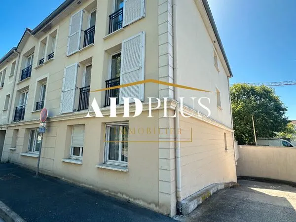 Parking/box 15 m² TAVERNY
