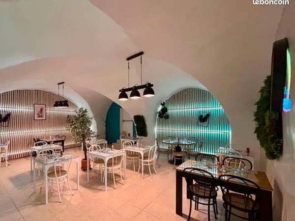 Restaurant traditionnel / pizzeria avec logement - proche montelimar