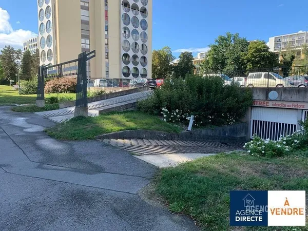 Parking 12 m²