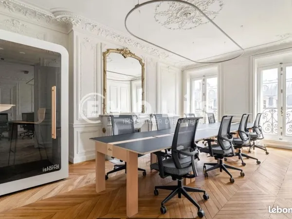 Bureau 218 m²