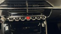 Peugeot 2008 1.2 PureTech 130ch S&S Allure EAT8 — photo 26