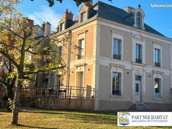 Maison 10 pièces 186 m²